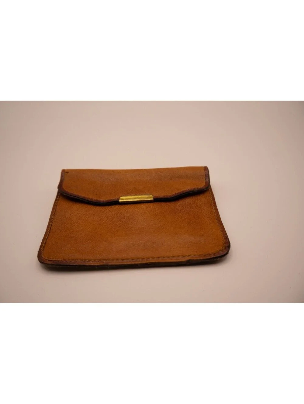 William Prym European Minimalist Smooth Tan Leather Coin Purse.